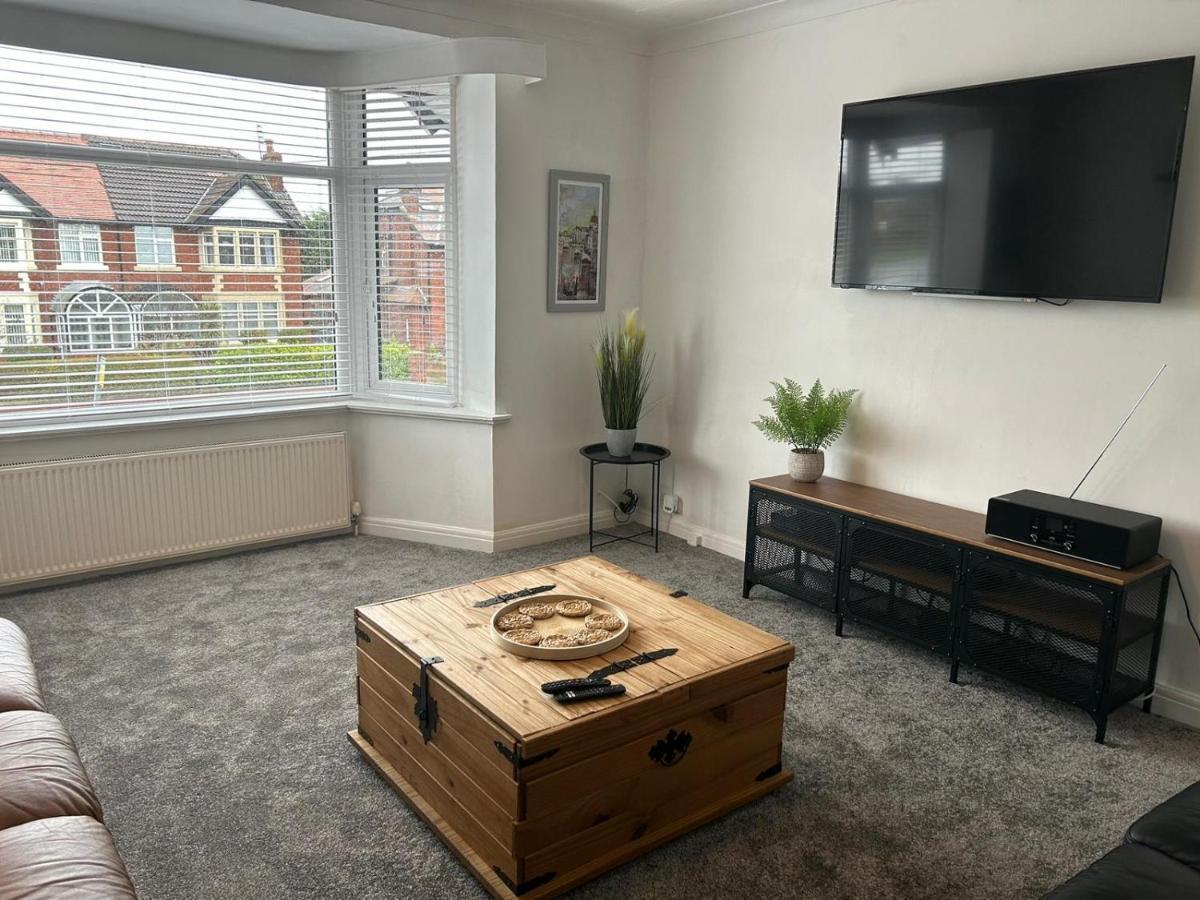 Light And Spacious Highcross Apartment Poulton-le-Fylde Экстерьер фото