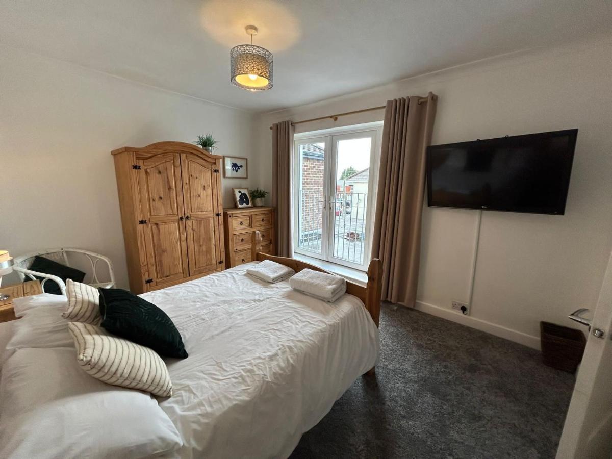 Light And Spacious Highcross Apartment Poulton-le-Fylde Экстерьер фото