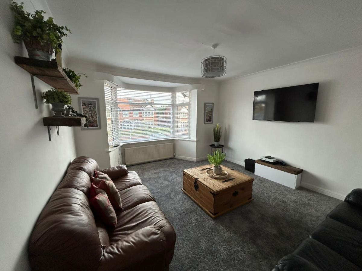 Light And Spacious Highcross Apartment Poulton-le-Fylde Экстерьер фото